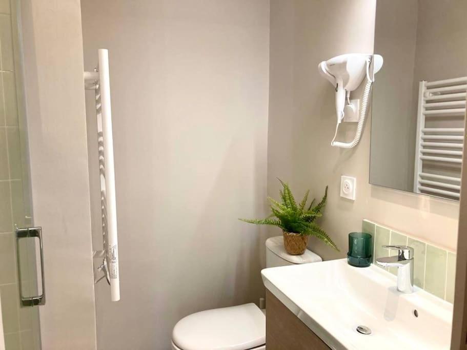 Le Palm Appartement Elegant & Design En Bord Riviere Collobrieres Exterior photo