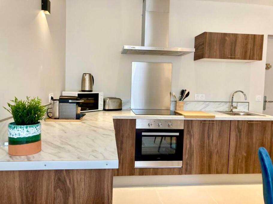 Le Palm Appartement Elegant & Design En Bord Riviere Collobrieres Exterior photo